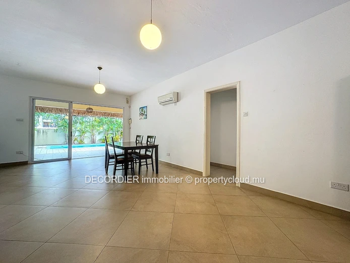 À vendre - Pointe aux Piments. Très belle villa R.E.S avec piscine privée