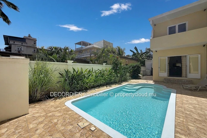 Duplex house for rent – Trou aux Biches