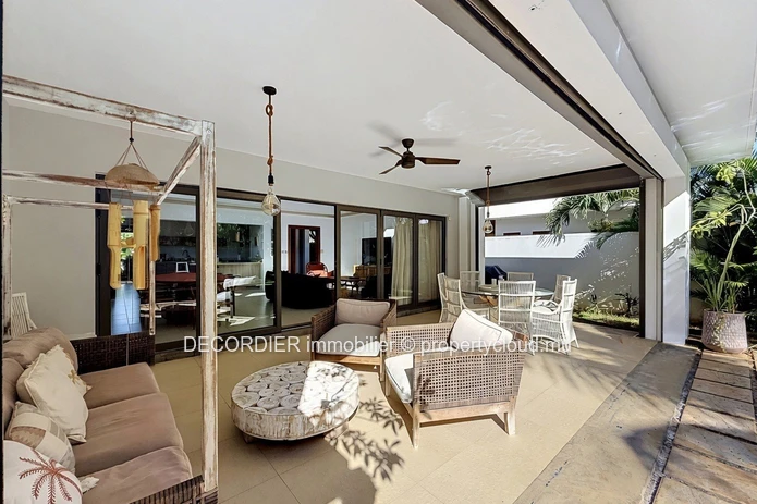 Contemporary Tropical Villa