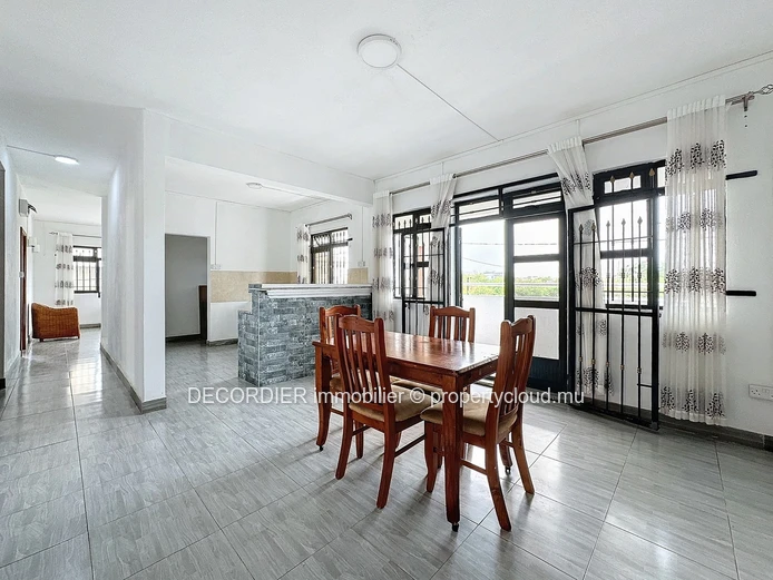 Opportunité d'investissement : Grande maison à Mont Choisy