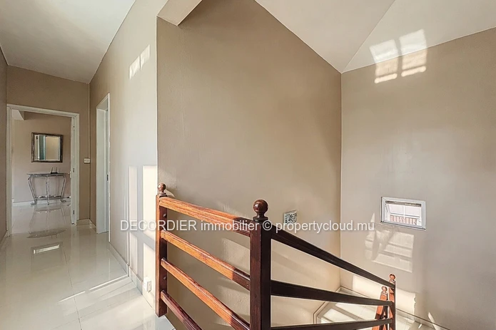 Duplex house for rent – Trou aux Biches