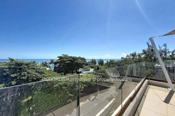 Penthouse with Lagoon View and Private Pool