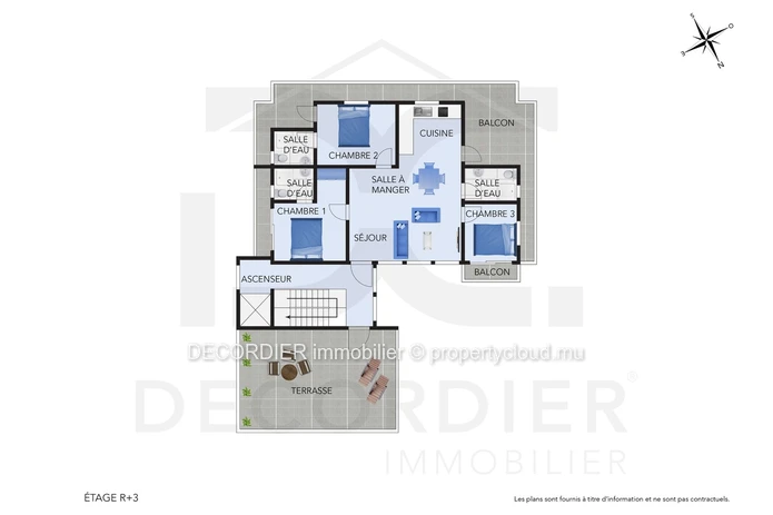 Penthouse situé dans un complexe avec ascenceur et piscine commune