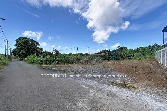 Residential Land for Sale – Petit Raffray