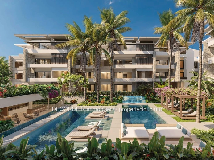 Penthouse avec accès à la plage et services hôteliers, accessible aux étrangers.