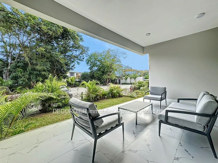 Apartment located in a secure residence accessible to foreigners