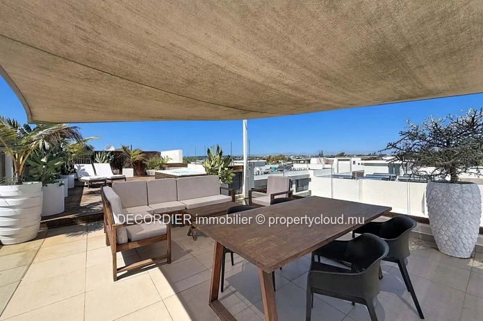Penthouse with Lagoon View and Private Pool