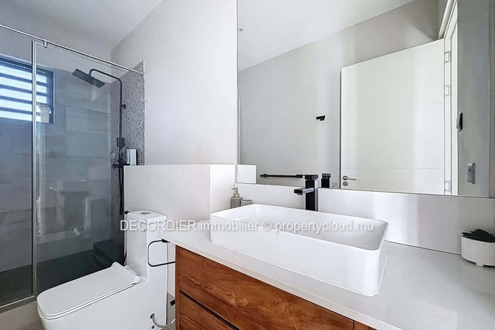 Penthouse with Lagoon View and Private Pool