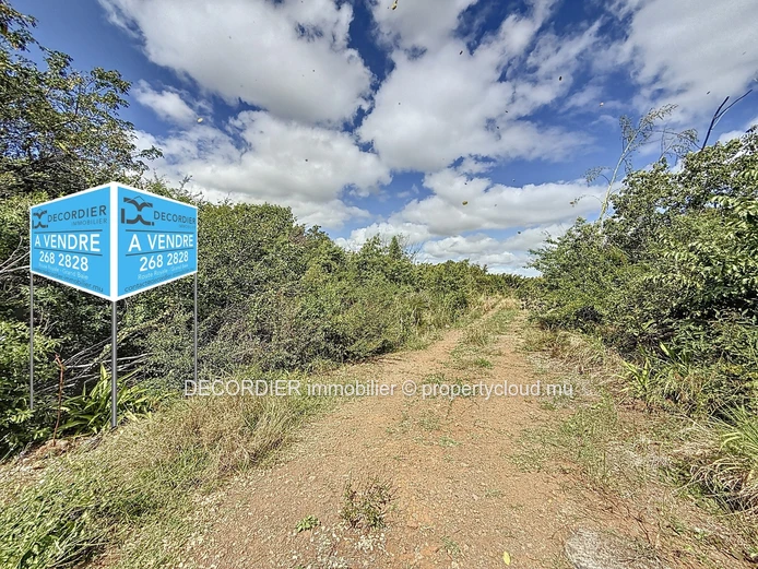 Land for sale – Pereybere