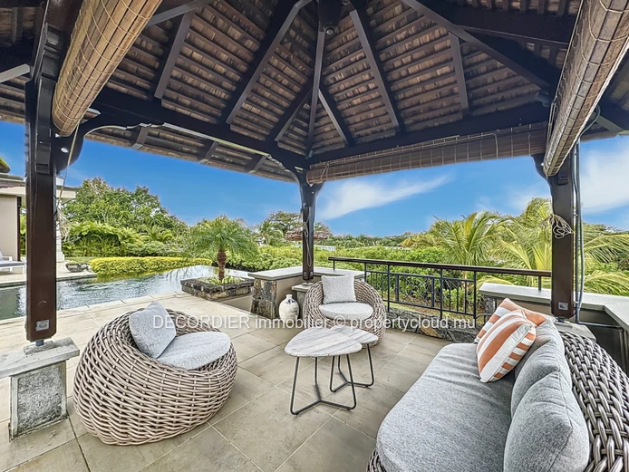 Magnifique villa située à Villa Valriche - accessible aux étrangers