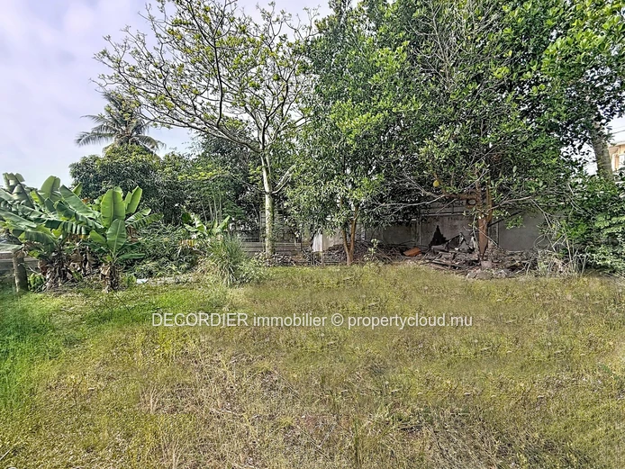 For sale – Residential land in Plaine des Papayes (Sole Mandate)