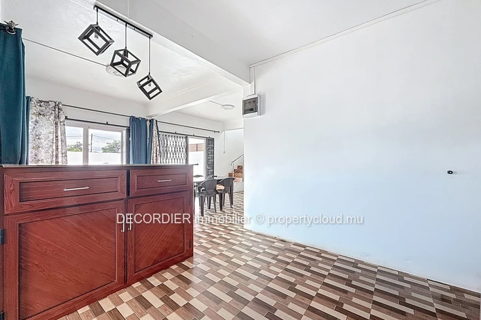Maison de 176 m² idéalement située à Sottise