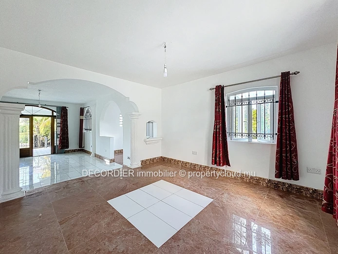Opportunity to seize in St Antoine
