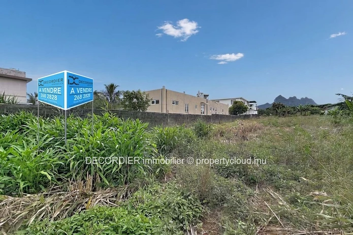 Land for Sale – Saint-Pierre
