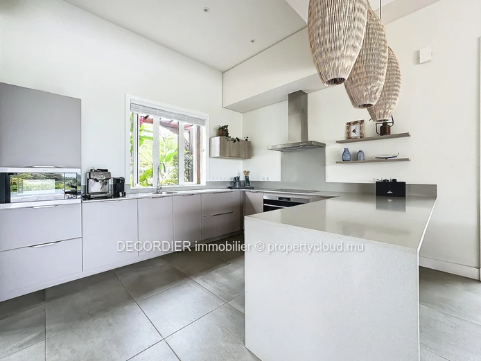 Magnifique villa située à Villa Valriche - accessible aux étrangers
