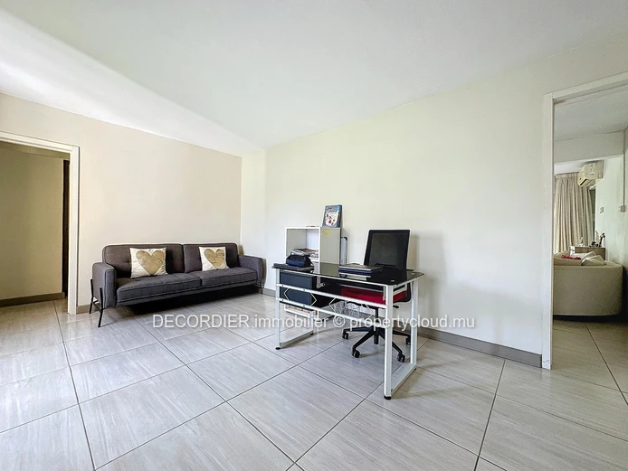 Large detached house with swimming pool and garden