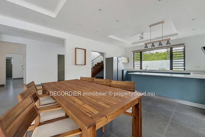 Villa contemporaine et spacieuse à Trou aux Biches