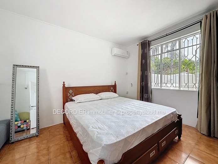Propriété avec 4 appartements