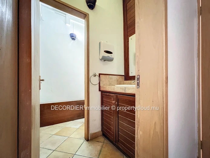 Spacious office in the centre of Grand Baie