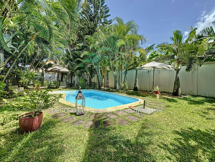 Maison contemporaine avec piscine et jardin - Accessible aux étrangers