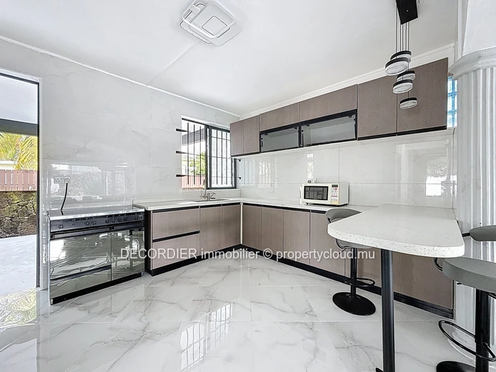 Spacious House for Rent (Sole Mandate)