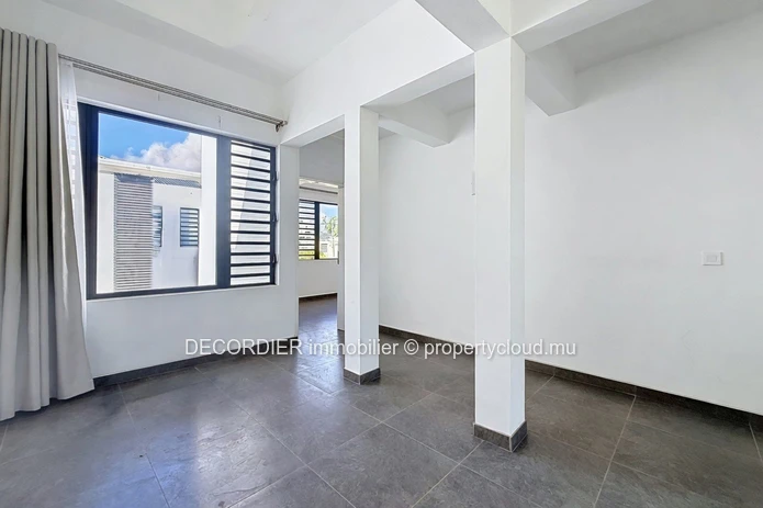 Villa contemporaine et spacieuse à Trou aux Biches