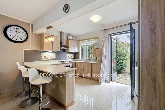 Townhouse for rent – Flic en Flac