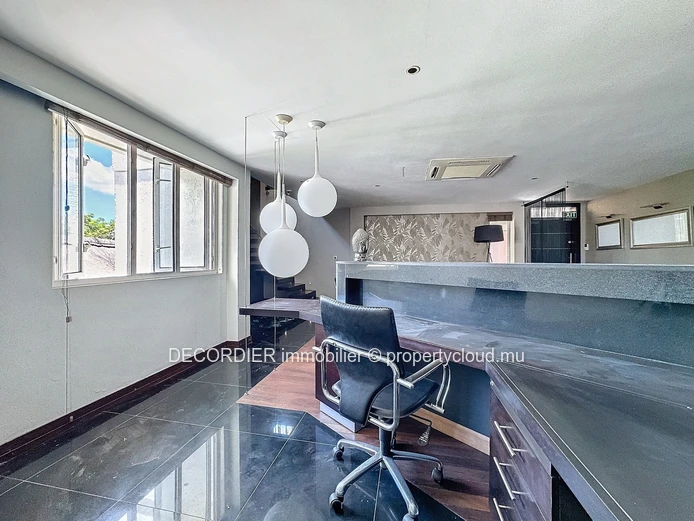Office for sale in the heart of Grand Bay