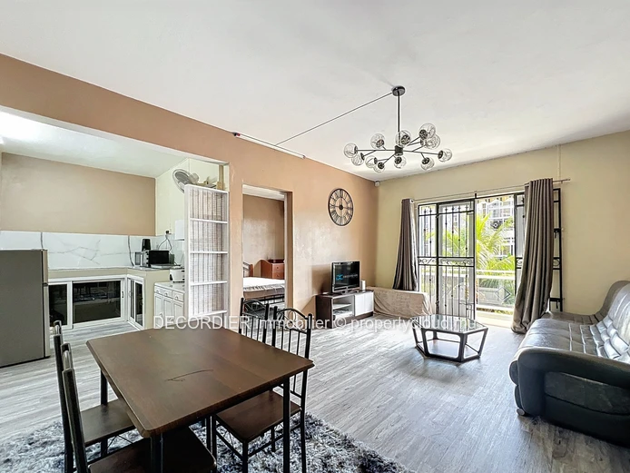 Spacious flat for sale (Sole Mandate)