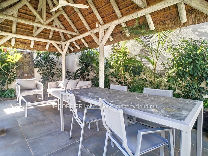 Villa contemporaine située dans une résidence sécurisée - Accessible aux étrangers (Mandat exclusif)