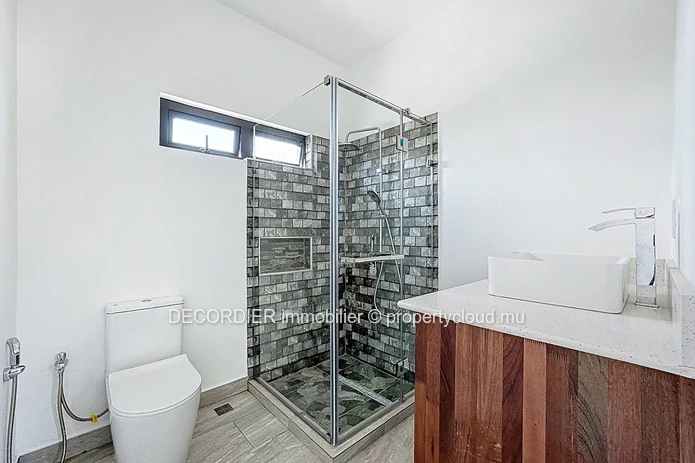 Modern villa with swimming pool – Ideal location, dream lifestyle