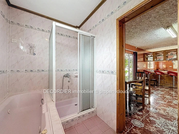 Furnished Contemporary House – Stanley Rose Hill