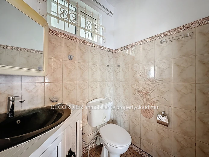 Spacieuse Maison à Trou Aux Biches avec Piscine et Jardin