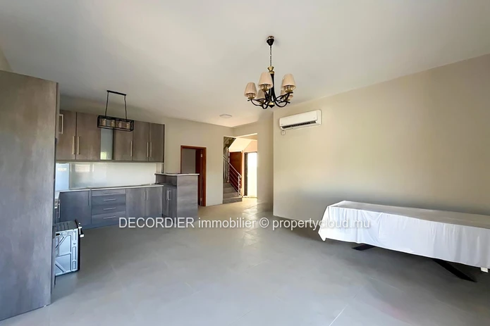 Elegant villa under construction with pool & garden