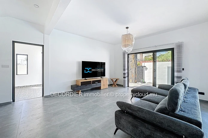Modern villa with swimming pool – Ideal location, dream lifestyle