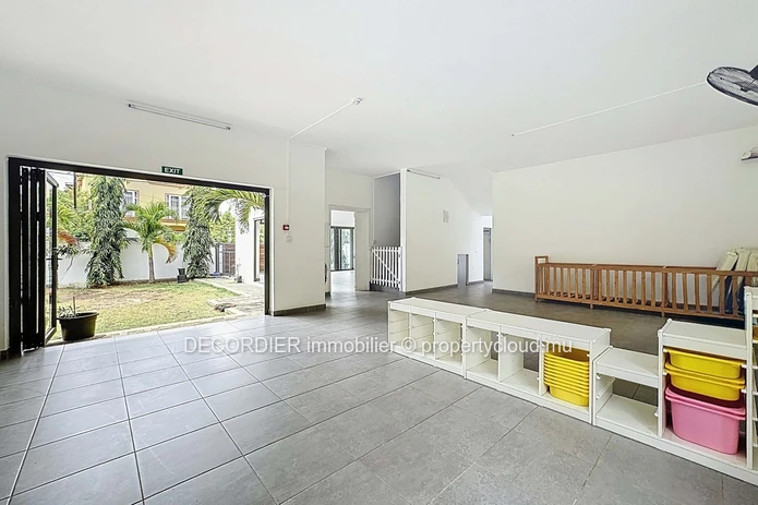 Beautiful Property for Rent – Ideal for Residential or Commercial Use