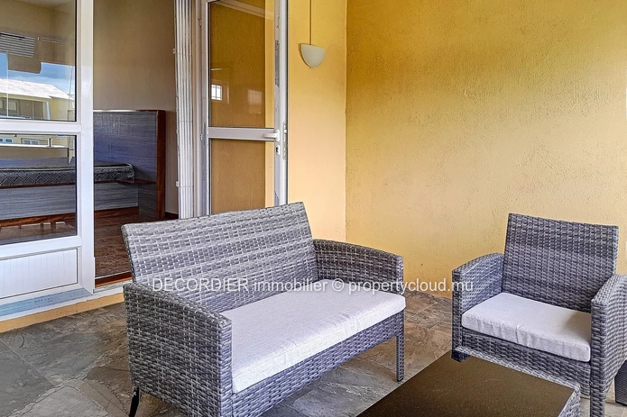 Triplex in a 24/7 secure residence with shared swimming pool
