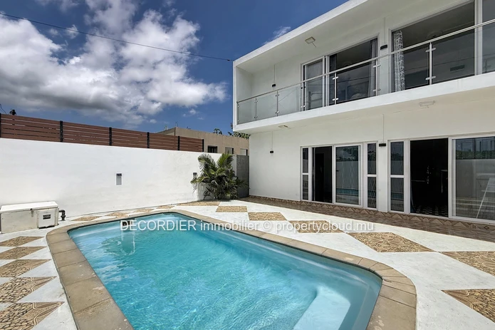Maison de 176 m² idéalement située à Sottise