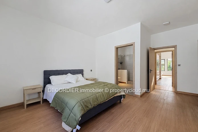 Charming Duplex for Rent in Pereybère