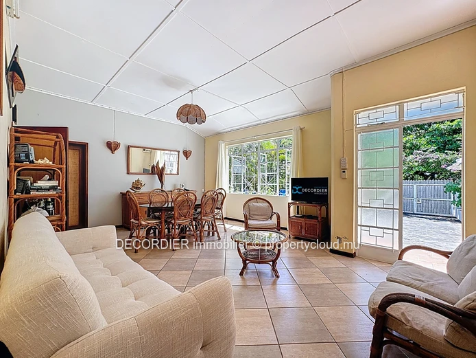 Creole-style single-storey house