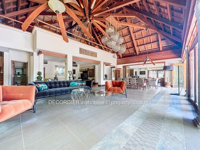An exceptional property with generous volumes in a unique setting