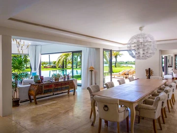6 Bedroom House