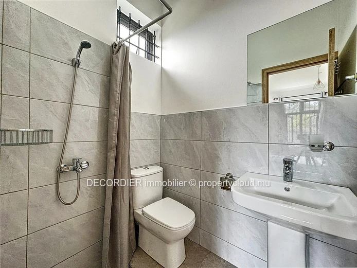 New apartment located on the ground floor 6 minutes' walk from Grand Baie La Croisette (Sole Mandate)