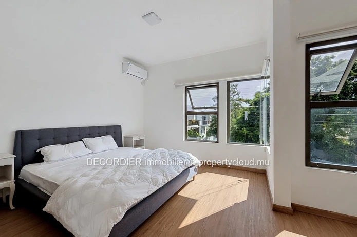 Charming Duplex for Rent in Pereybère