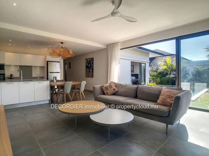 Villa contemporaine située dans une résidence sécurisée - Accessible aux étrangers (Mandat exclusif)
