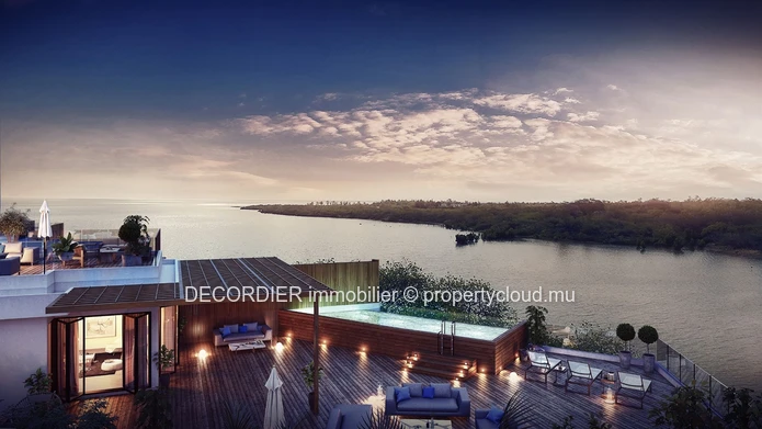 A vendre - Rivière Noire, appartement d'exception pieds dans l'eau avec permis de résident permanen