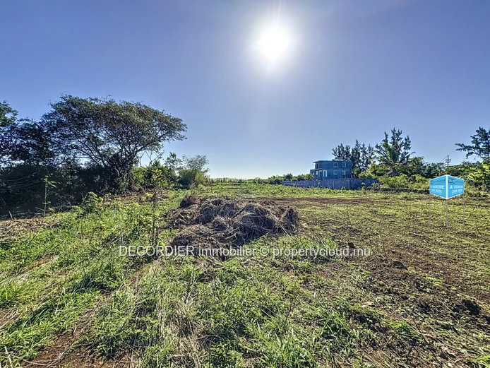 À Vendre Petit Raffray Terrain Résidentiel