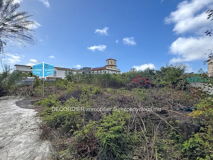 Land for Sale in Péreybère
