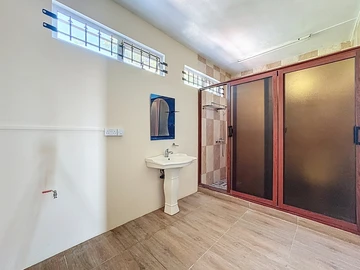 4 Bedroom Apartment