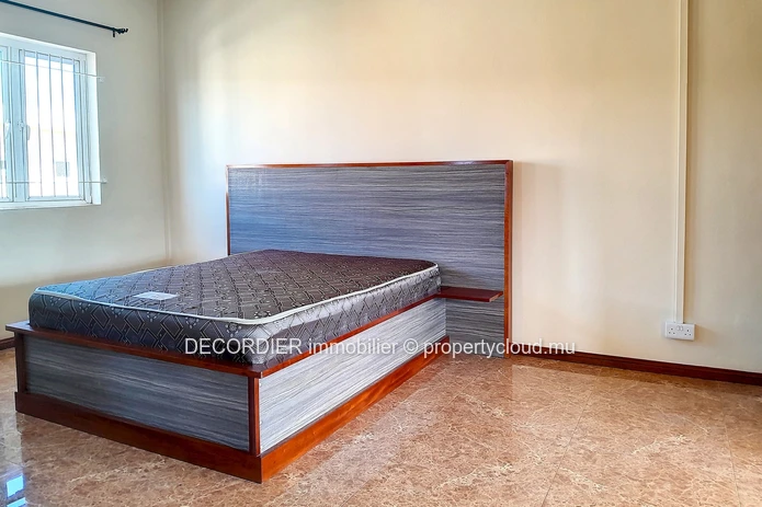 Triplex in a 24/7 secure residence with shared swimming pool